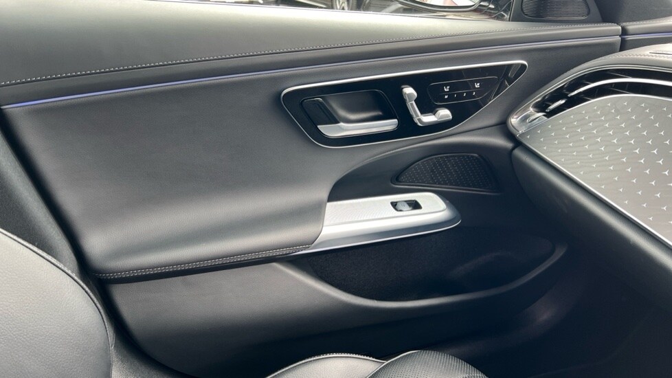 Used Mercedes-Benz E Class 2024 for sale - 77018370: Photo 31