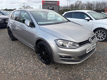 Used Volkswagen Golf 2015 for sale - 77697297: Photo
