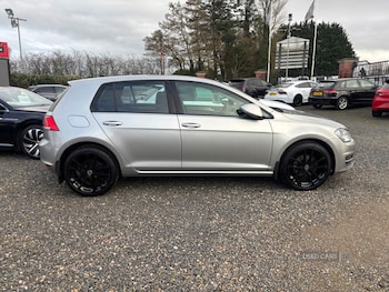 Used Volkswagen Golf 2015 for sale - 77697297: Photo