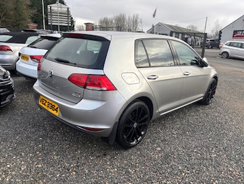 Used Volkswagen Golf 2015 for sale - 77697297: Photo