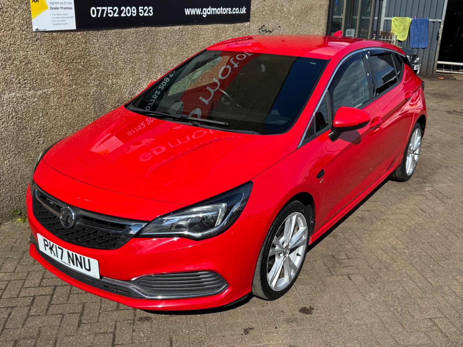 Used Vauxhall Astra 2017 for sale - 78204432: Photo 3