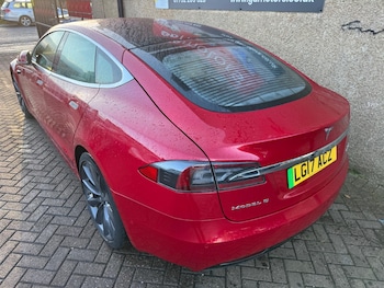 Used Tesla Model S 2017 for sale - 77559203: Photo