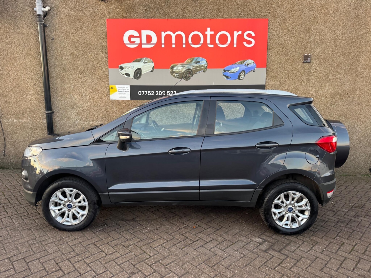 Used Ford Ecosport 2015 for sale - 76606932: Photo 2