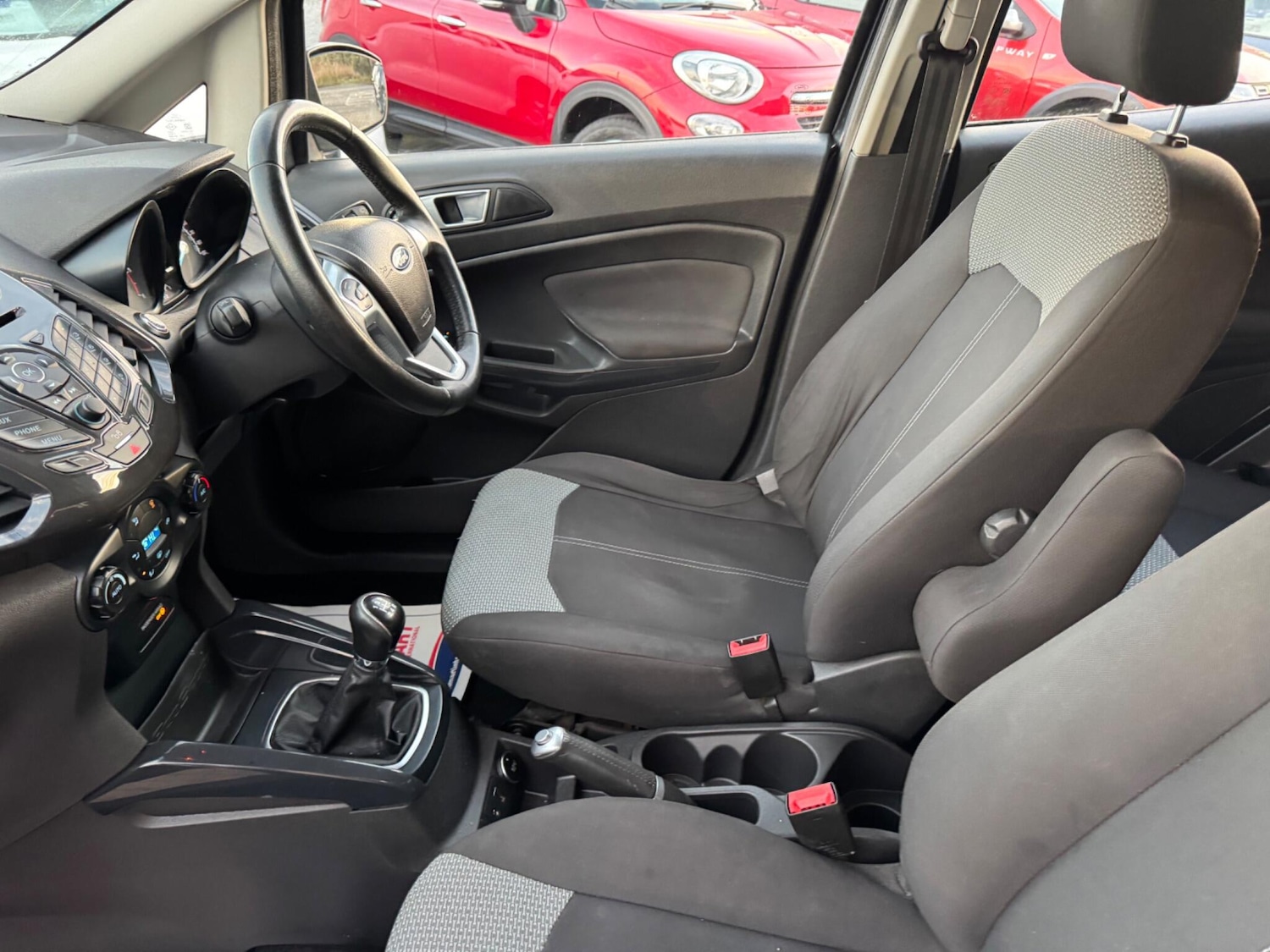 Used Ford Ecosport 2015 for sale - 76606932: Photo 21