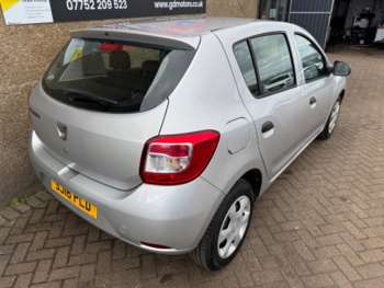 Used Dacia Sandero 2016 for sale - 74441280: Photo