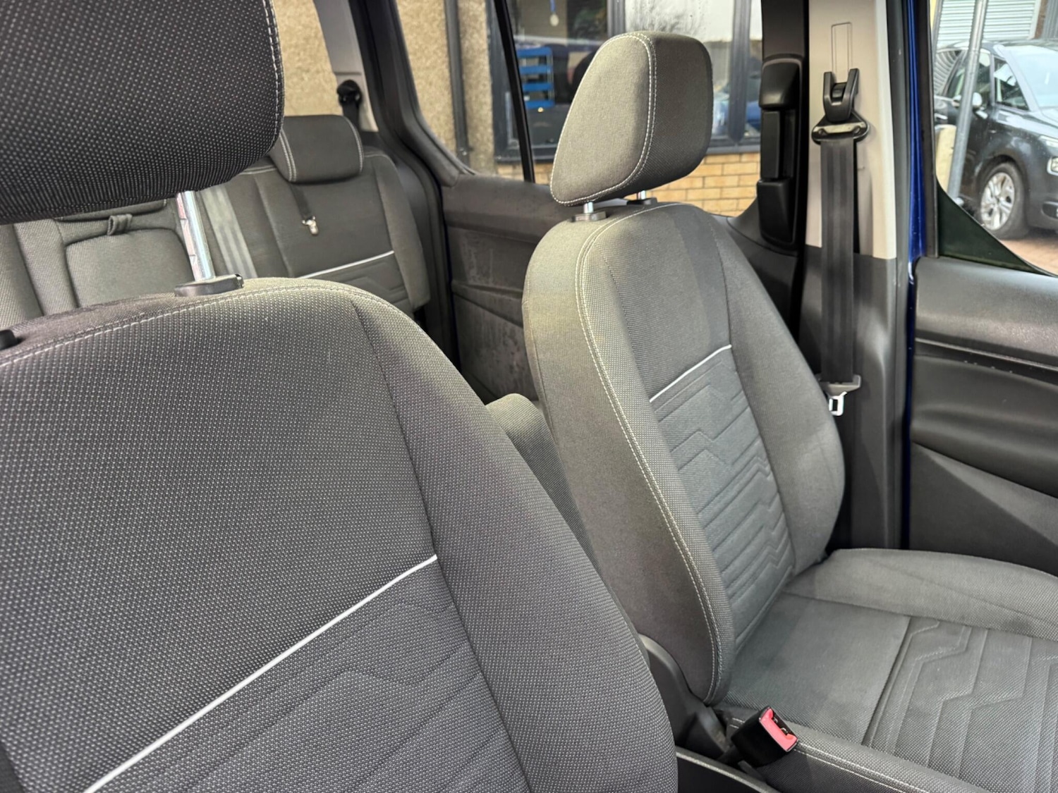 Used Ford Grand Tourneo Connect 2014 for sale - 77386981: Photo 17