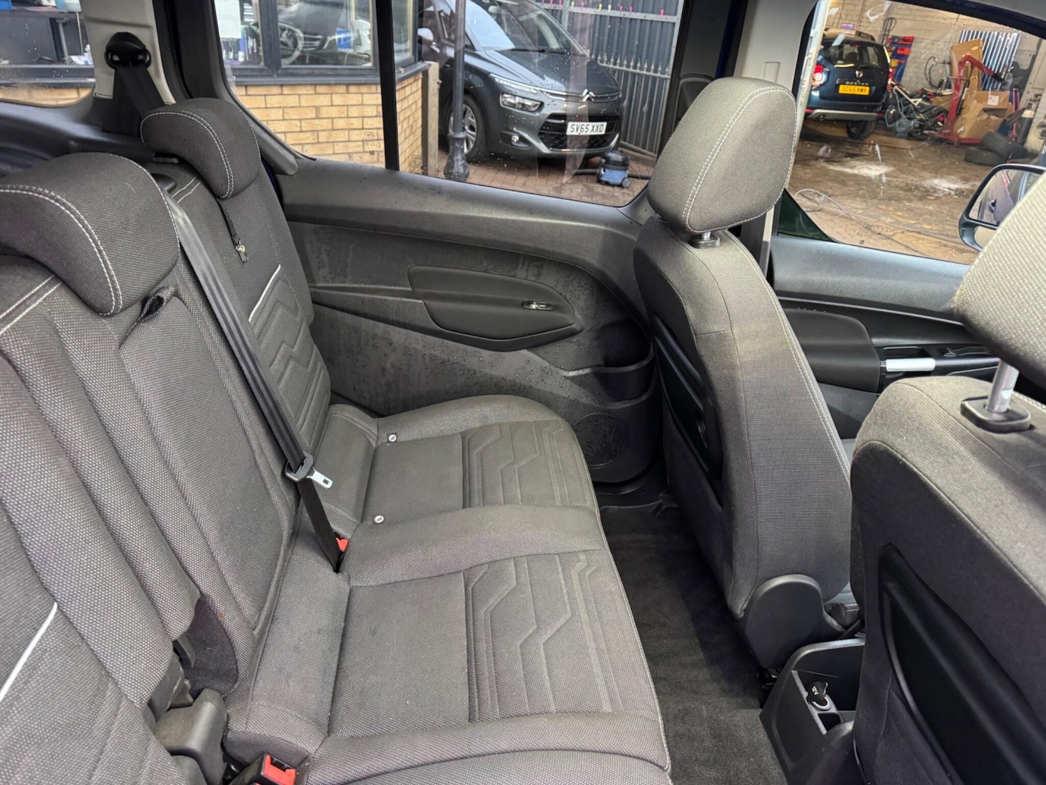 Used Ford Grand Tourneo Connect 2014 for sale - 77386981: Photo 20