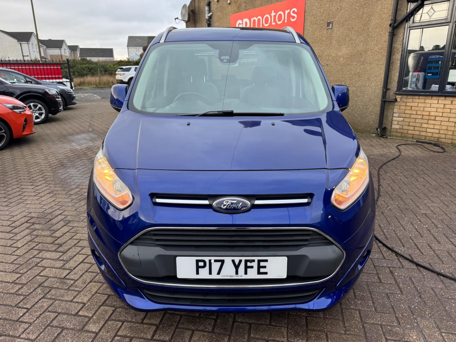 Used Ford Grand Tourneo Connect 2014 for sale - 77386981: Photo 3