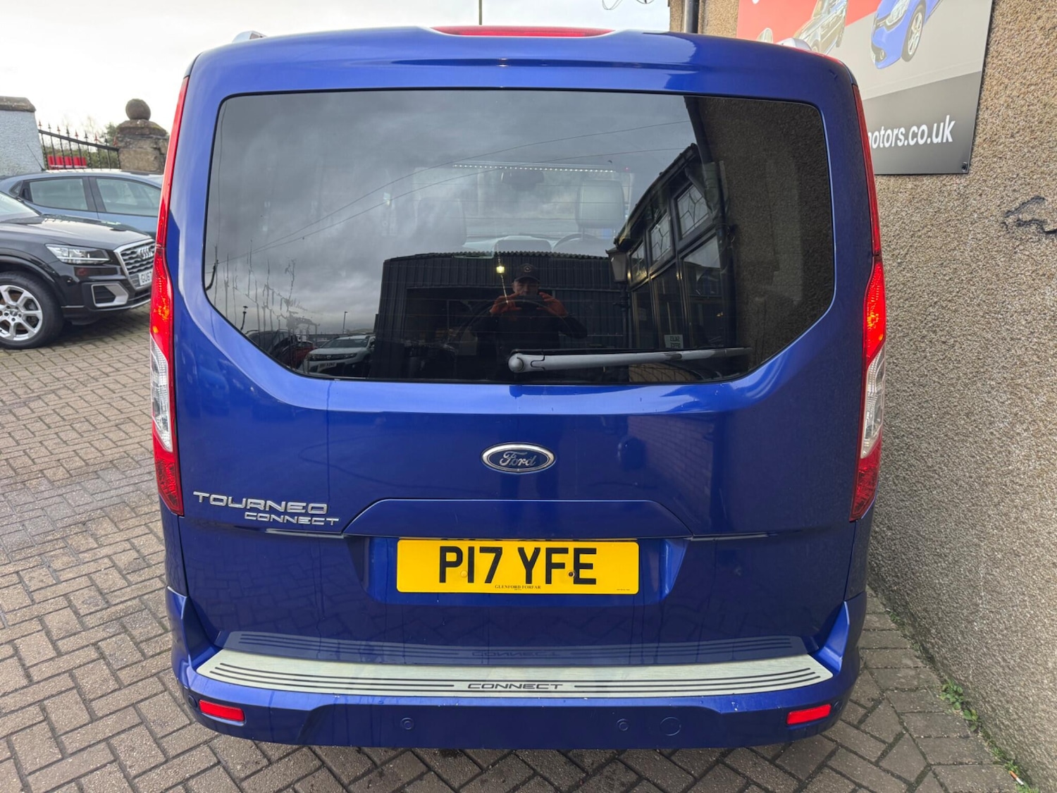 Used Ford Grand Tourneo Connect 2014 for sale - 77386981: Photo 4