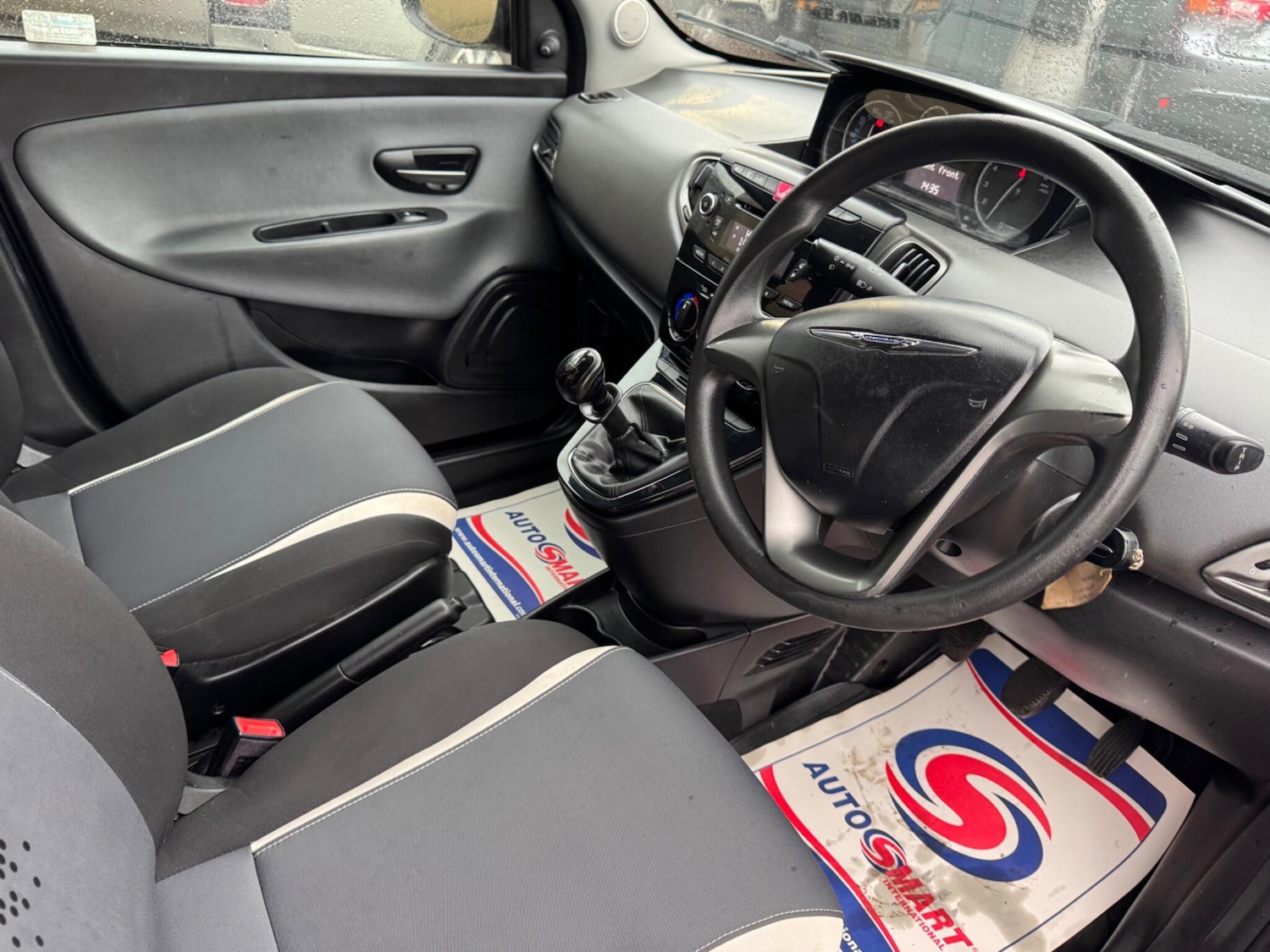 Used Chrysler Ypsilon 2014 for sale - 76472814: Photo 13