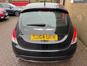 Used Chrysler Ypsilon 2014 for sale - 76472814: Photo