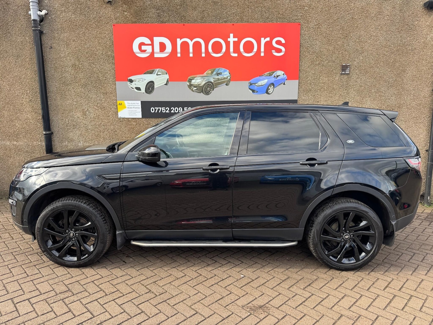 Used Land Rover Discovery Sport for sale - 77808128: Photo 2