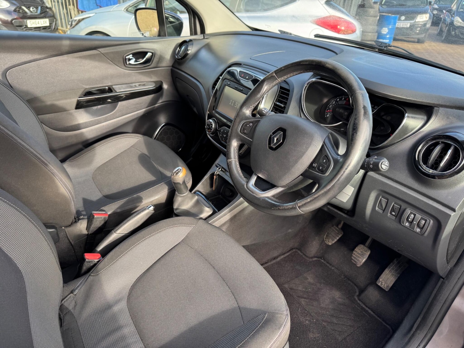Used Renault Captur 2016 for sale - 76657701: Photo 15