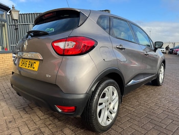 Used Renault Captur 2016 for sale - 76657701: Photo