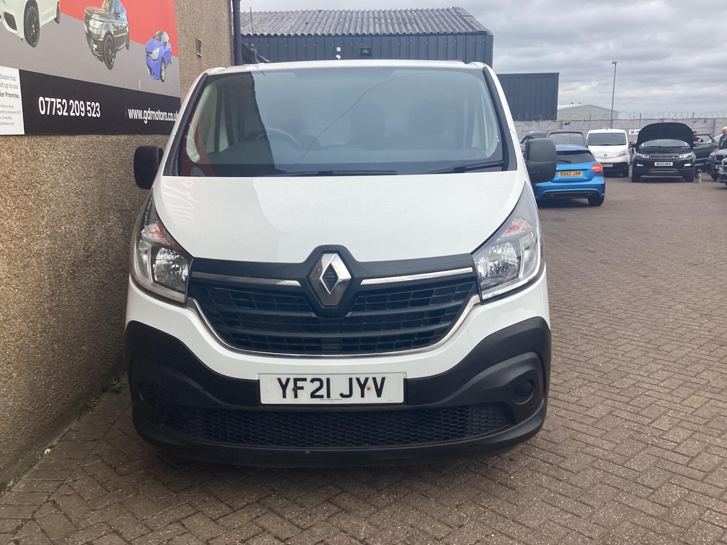 Used Renault Trafic for sale - 76989722: Photo 2