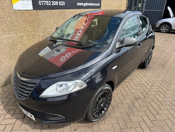 Used Chrysler Ypsilon 2014 for sale - 78822231: Photo