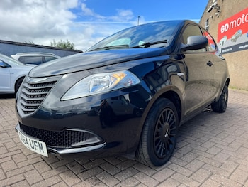 Used Chrysler Ypsilon 2014 for sale - 78822231: Photo