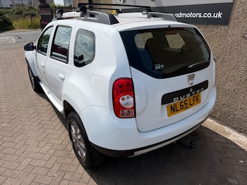 Used Dacia Duster 2015 for sale - 79279295: Photo
