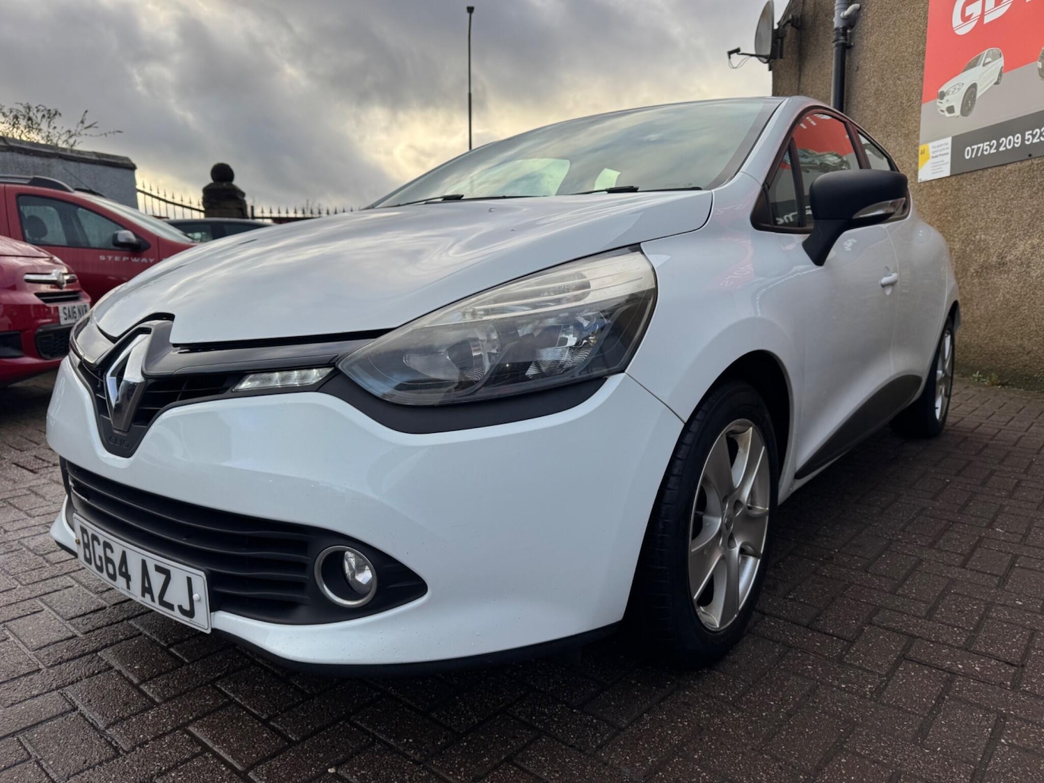 Used Renault Clio 2014 for sale - 76667233: Photo 5