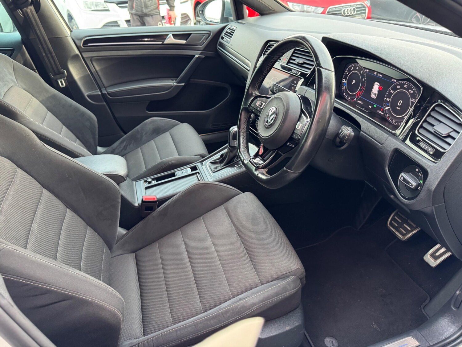 Used Volkswagen Golf for sale - 77939400: Photo 14