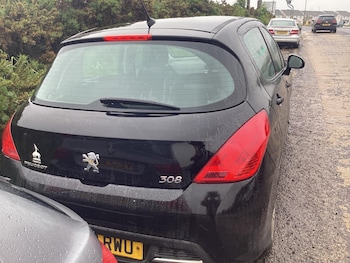 Used Peugeot 308 2010 for sale - 78947000: Photo