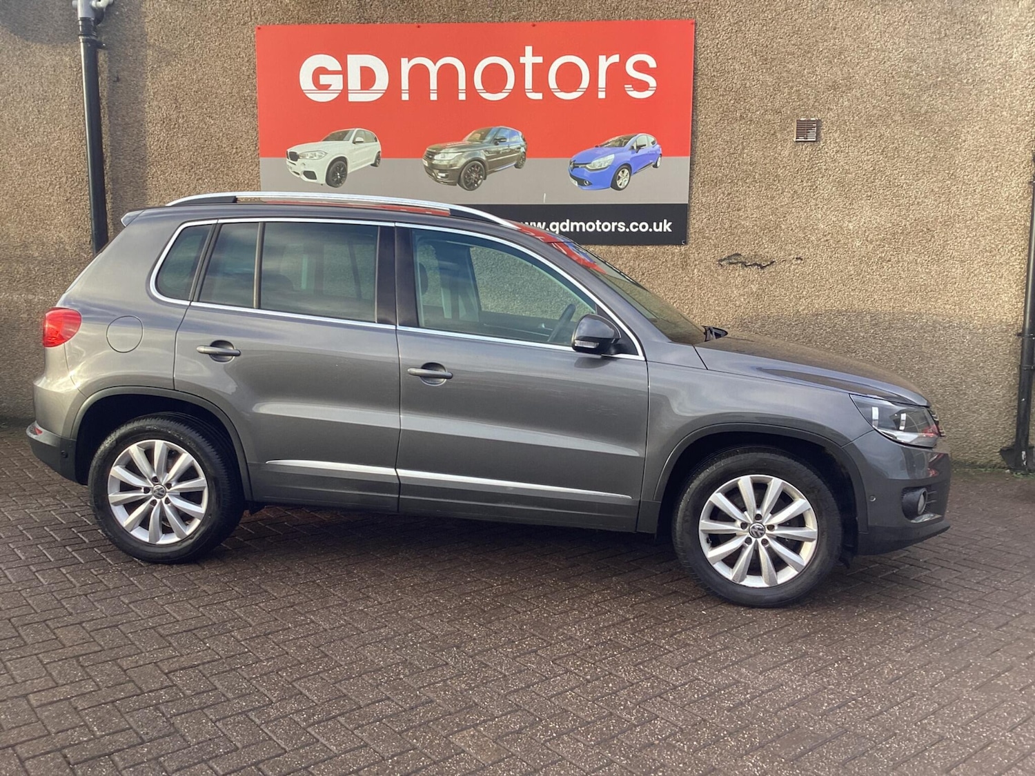 Used Volkswagen Tiguan 2013 for sale - 76849886: Photo 2