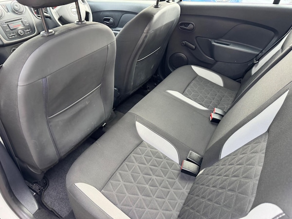 Used Dacia Sandero Stepway 2016 for sale - 76239016: Photo 12