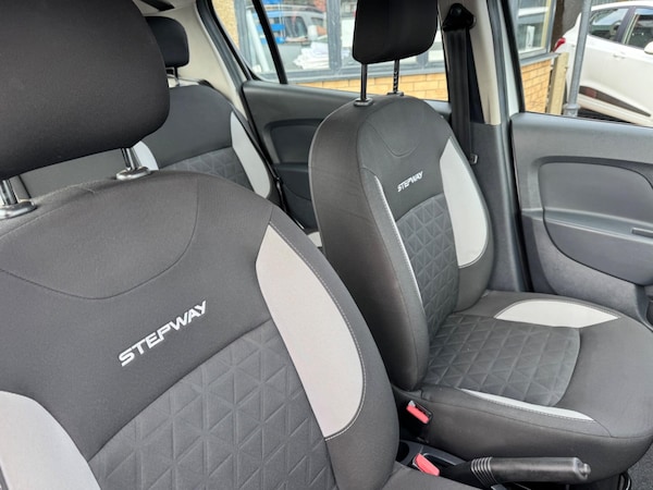 Used Dacia Sandero Stepway 2016 for sale - 76239016: Photo 20