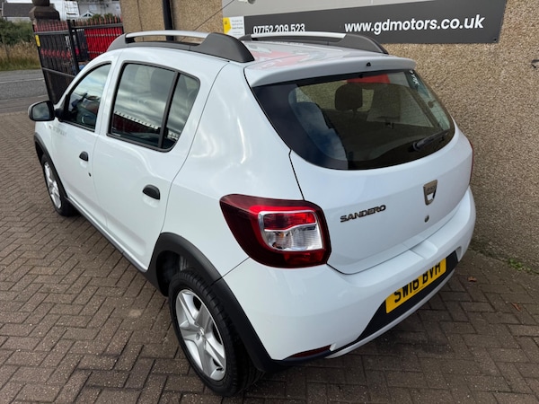 Used Dacia Sandero Stepway 2016 for sale - 76239016: Photo 2