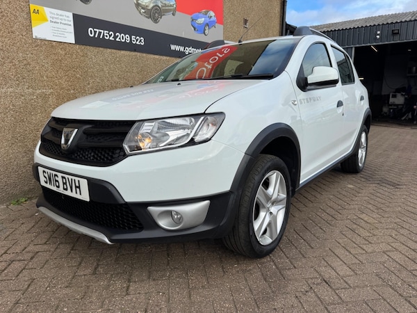 Used Dacia Sandero Stepway 2016 for sale - 76239016: Photo 4