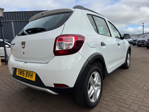 Used Dacia Sandero Stepway 2016 for sale - 76239016: Photo 6