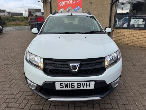 Used Dacia Sandero Stepway 2016 for sale - 76239016: Photo 9