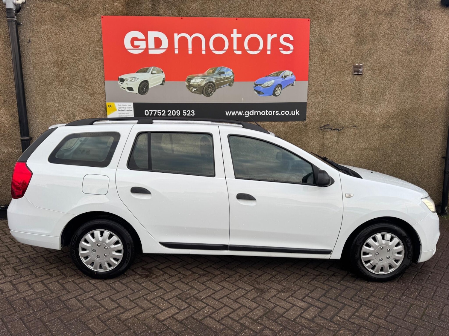 Used Dacia Logan MCV 2020 for sale - 76953481: Photo 2