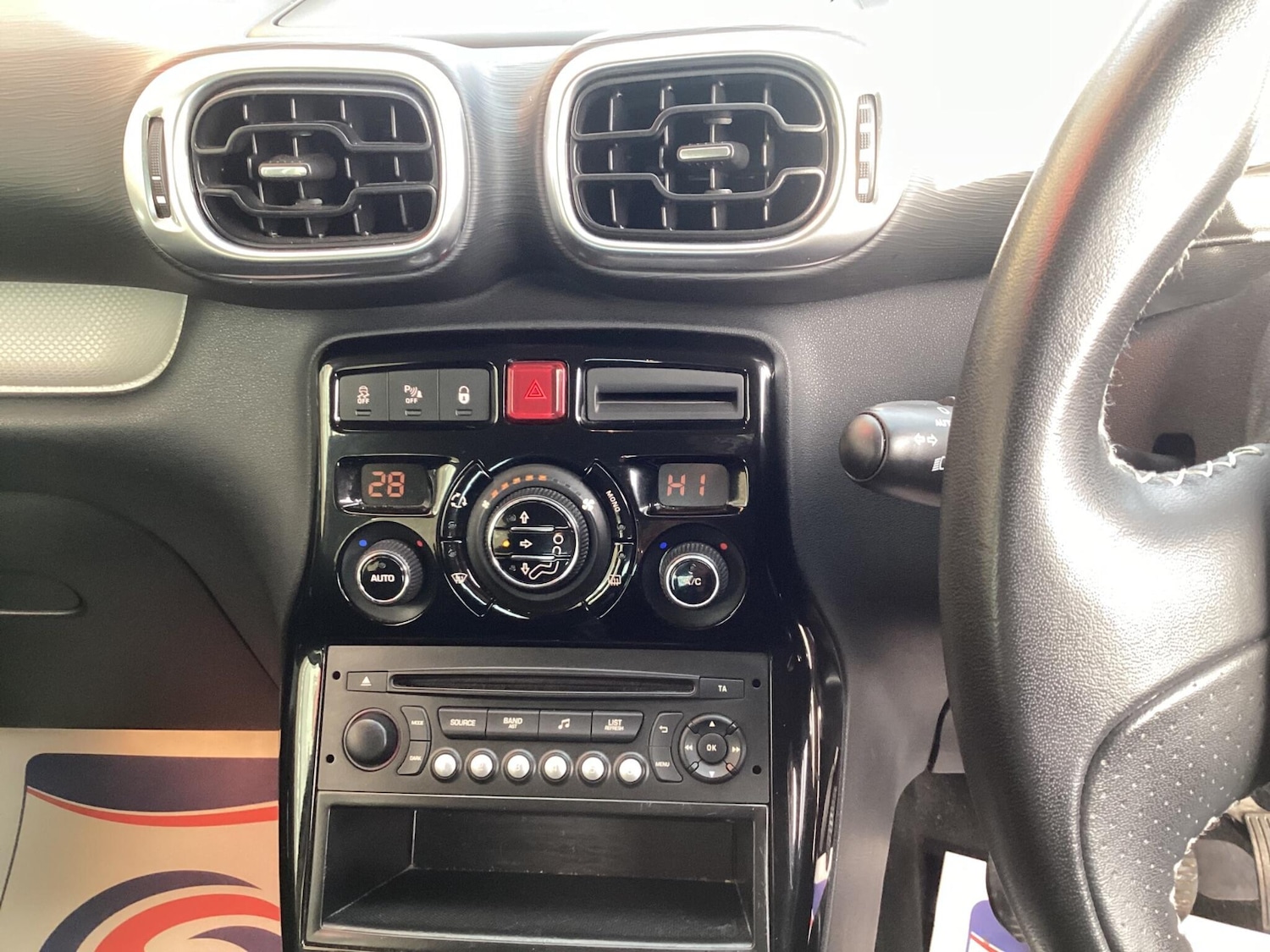 Used Citroen C3 Picasso 2015 for sale - 76832798: Photo 19