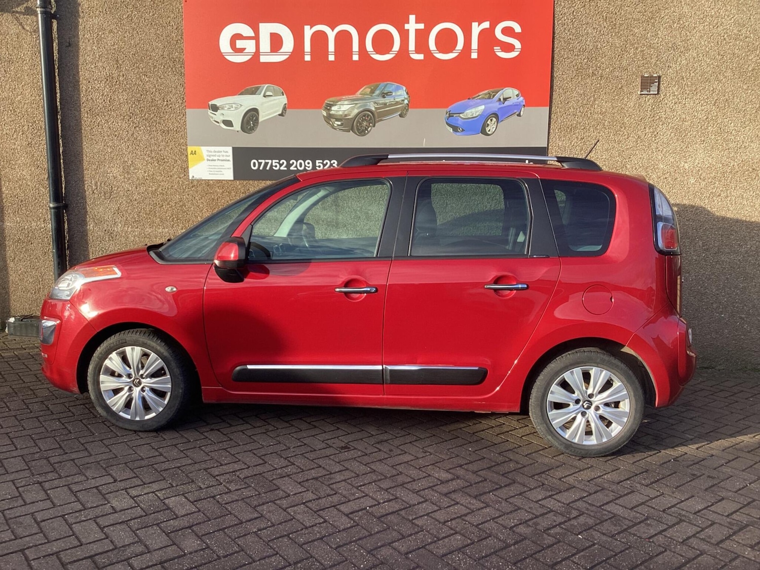 Used Citroen C3 Picasso 2015 for sale - 76832798: Photo 4