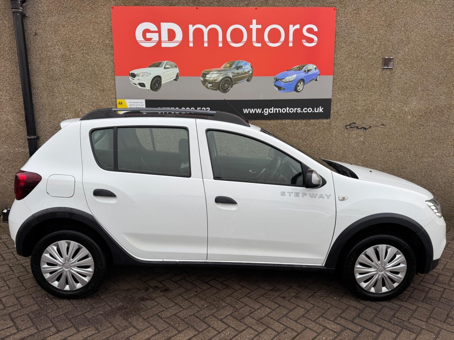 Used Dacia Sandero Stepway for sale - 77057206: Photo 2