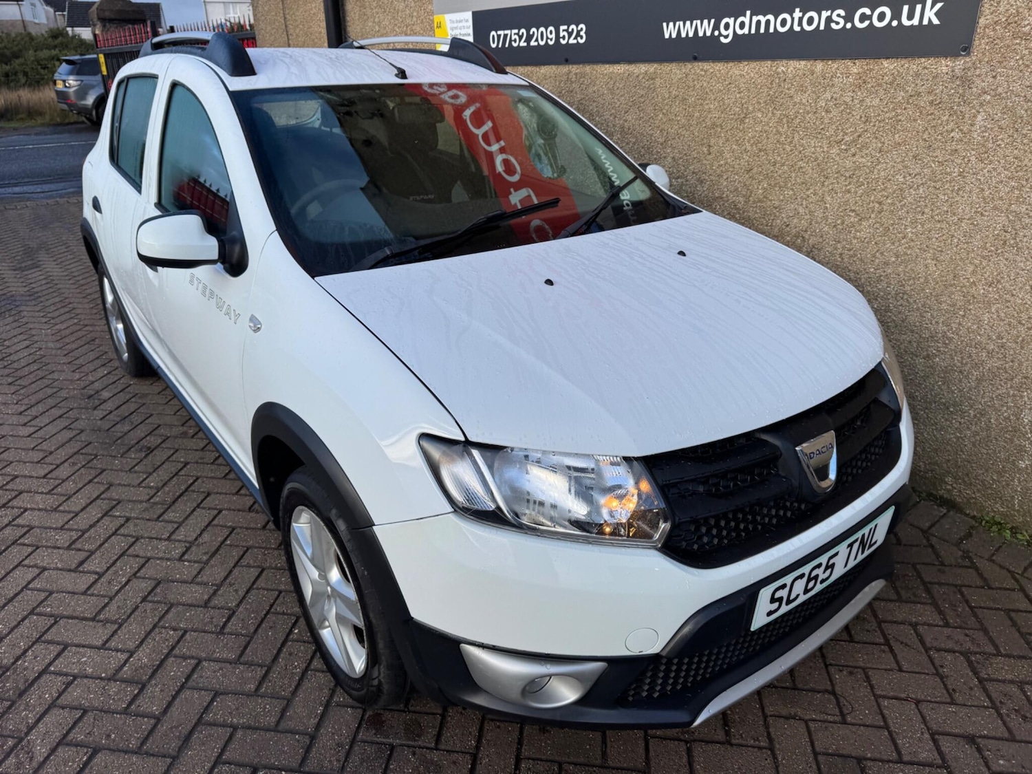 Used Dacia Sandero Stepway for sale - 77696823: Photo 2