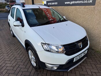 Used Dacia Sandero Stepway 2015 for sale - 77696823: Photo