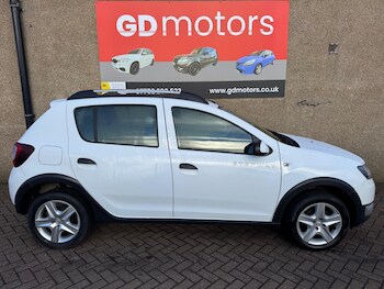 Used Dacia Sandero Stepway 2015 for sale - 77696823: Photo