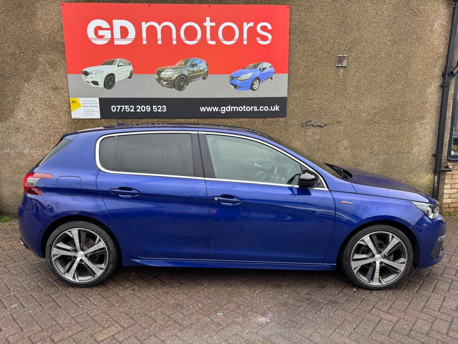 Used Peugeot 308 2018 for sale - 76989918: Photo 2