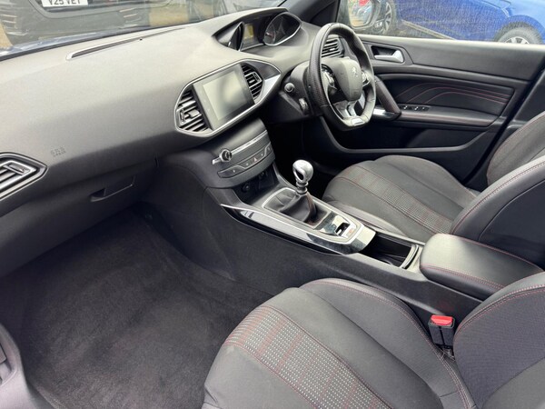 Used Peugeot 308 2018 for sale - 76247030: Photo 12
