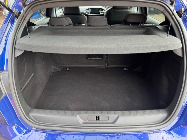 Used Peugeot 308 2018 for sale - 76247030: Photo 9