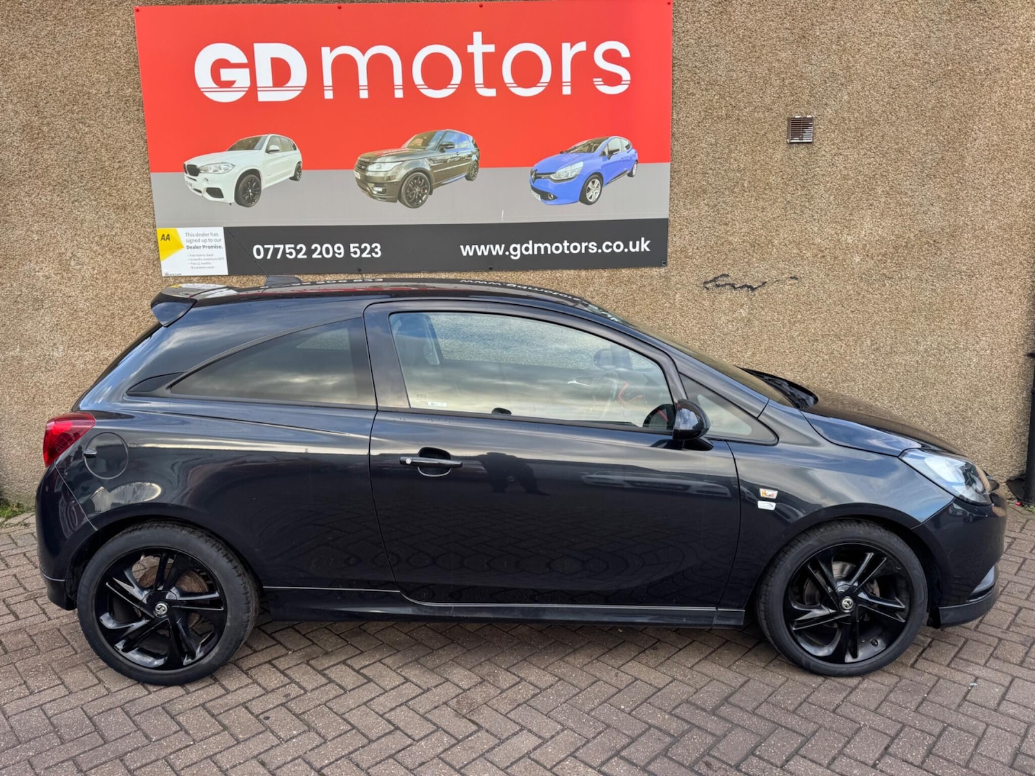 Used Vauxhall Corsa 2016 for sale - 76742607: Photo 3