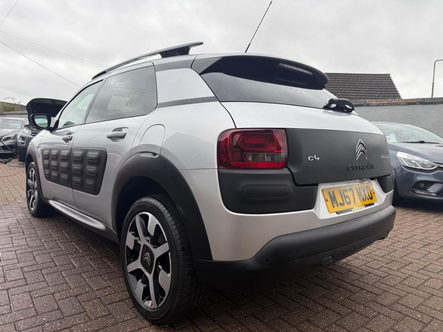 Used Citroen C4 Cactus 2017 for sale - 76166511: Photo 4