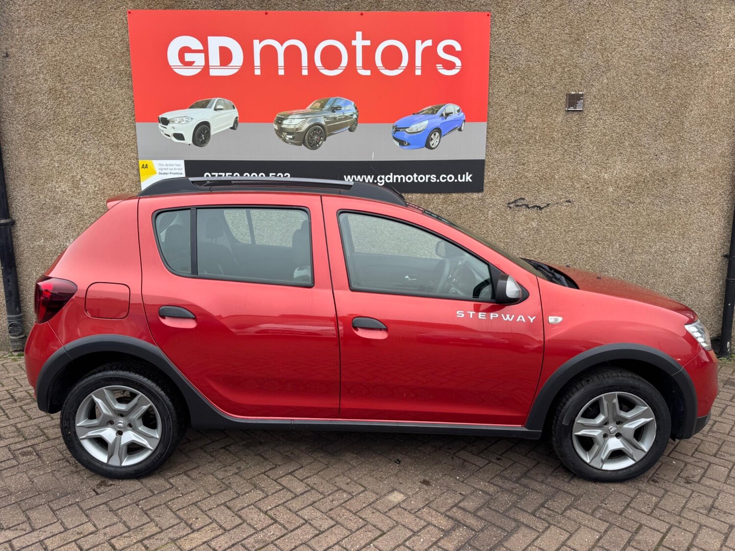 Used Dacia Sandero Stepway 2017 for sale - 76259229: Photo 11