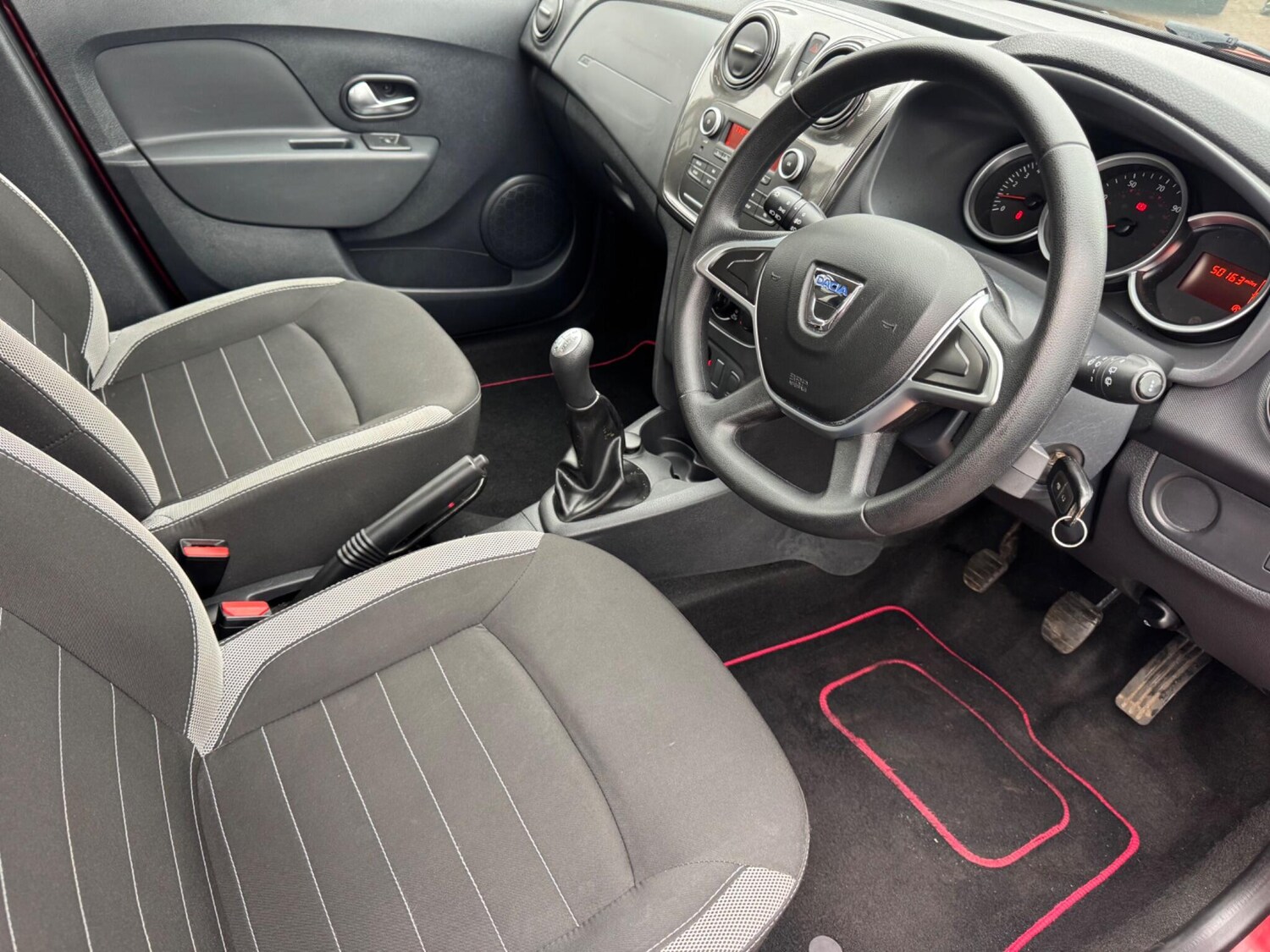 Used Dacia Sandero Stepway 2017 for sale - 76259229: Photo 15