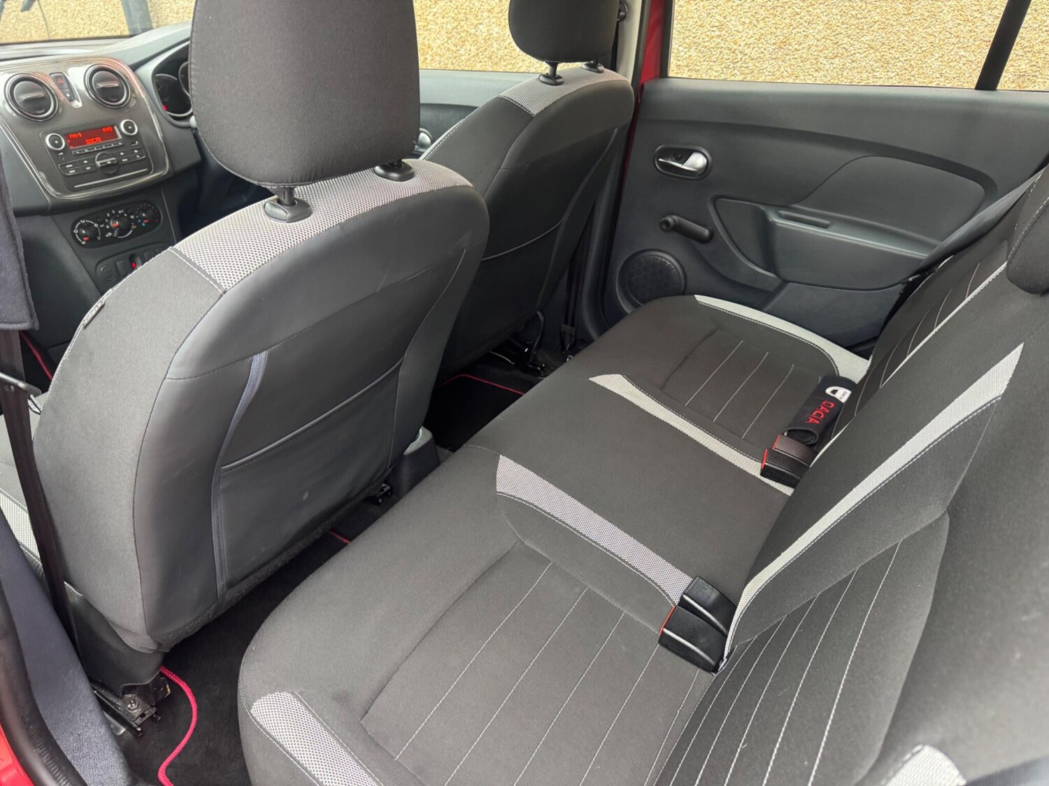 Used Dacia Sandero Stepway 2017 for sale - 76259229: Photo 19