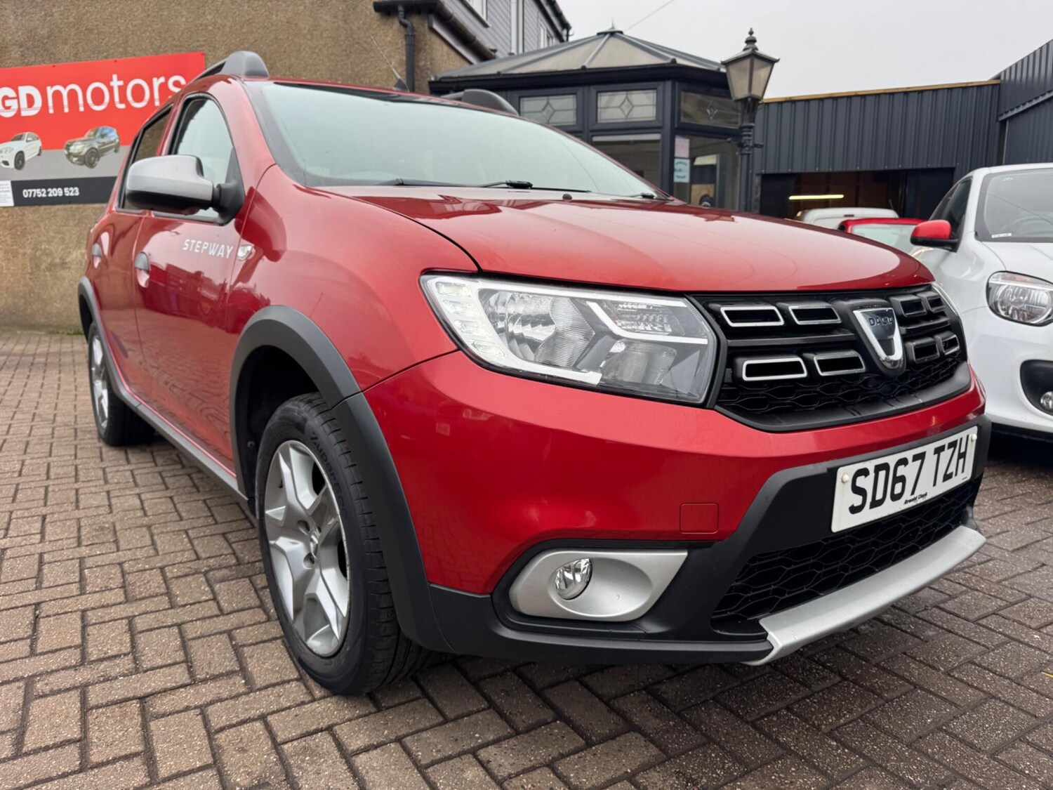 Used Dacia Sandero Stepway 2017 for sale - 76259229: Photo 8