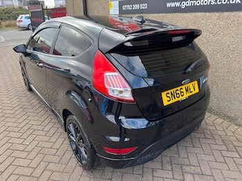 Used Ford Fiesta 2016 for sale - 77838848: Photo