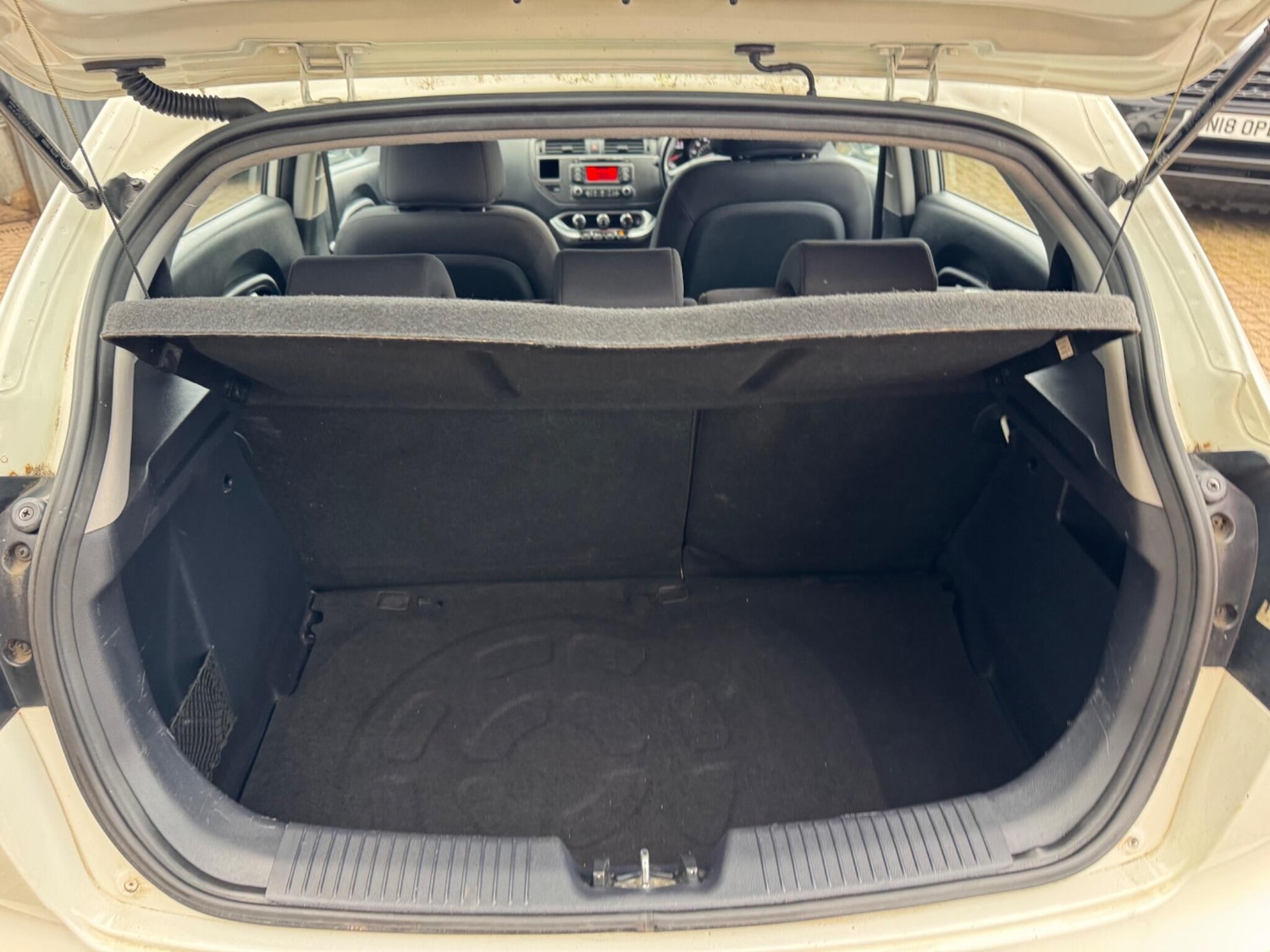 Used Kia Rio 2014 for sale - 76936481: Photo 15